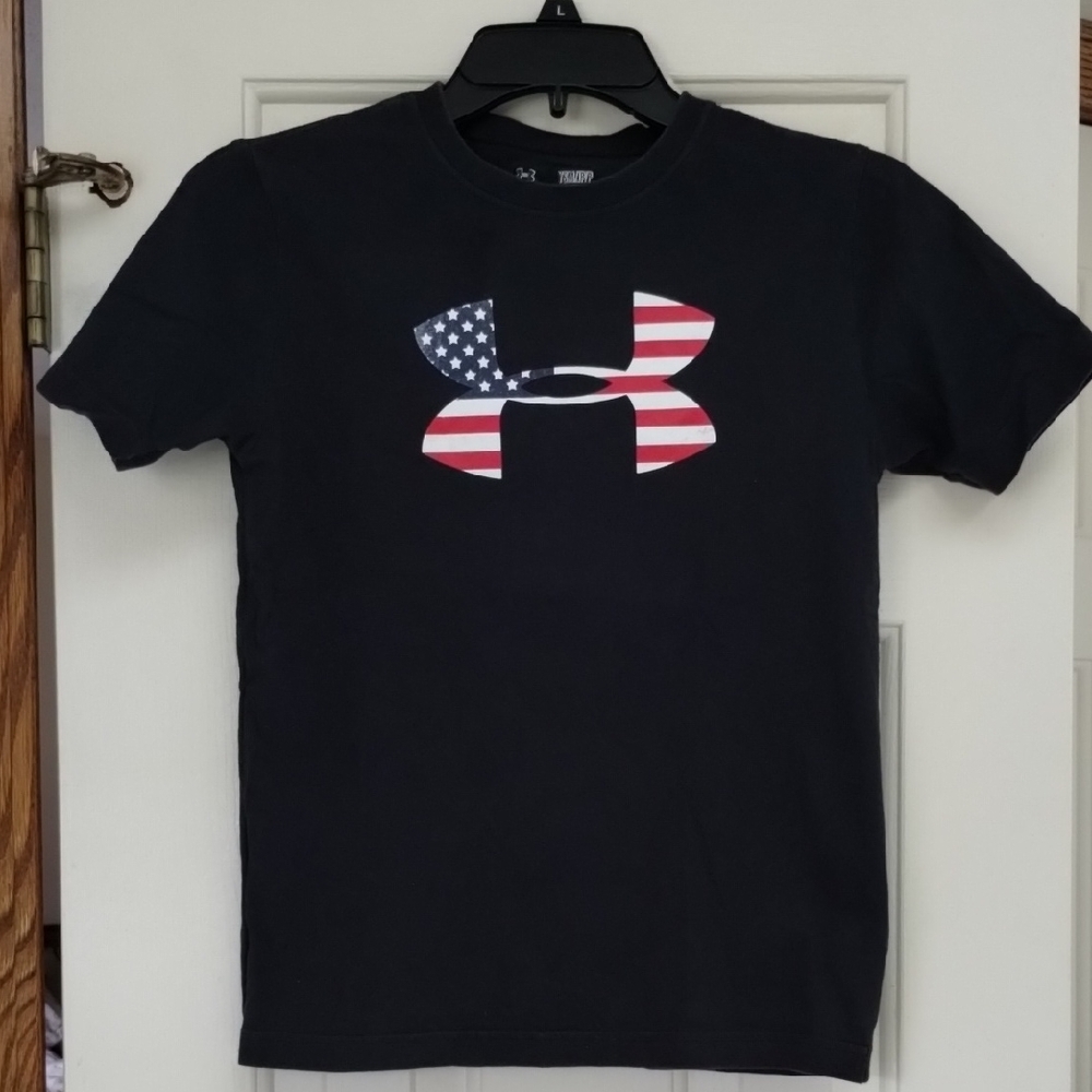 Under Armour Black T-Shirt with American Flag Logo